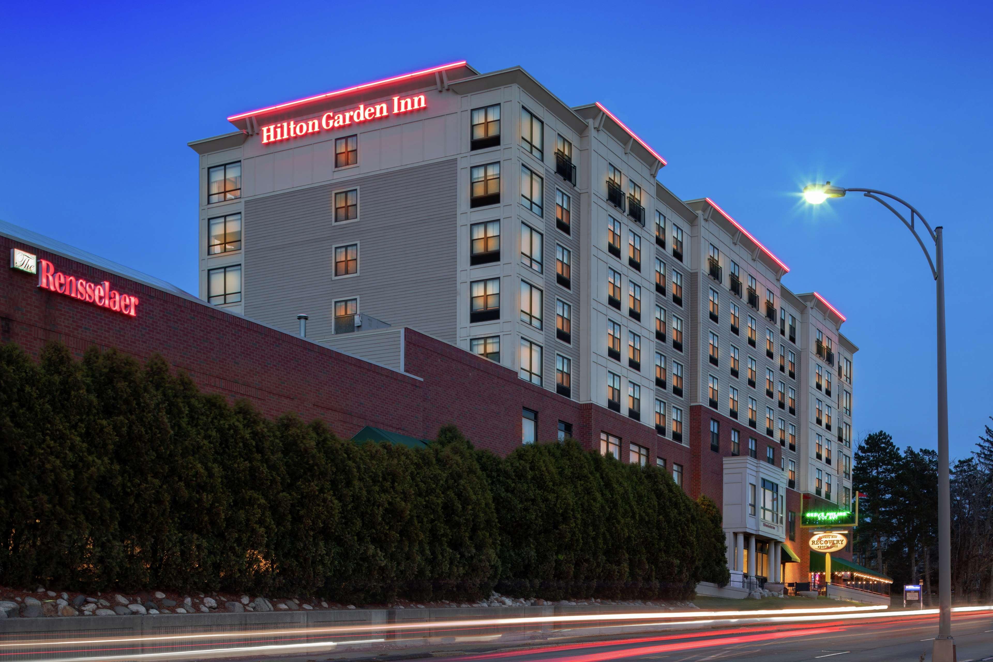 Hilton Garden Inn Troy Exterior photo