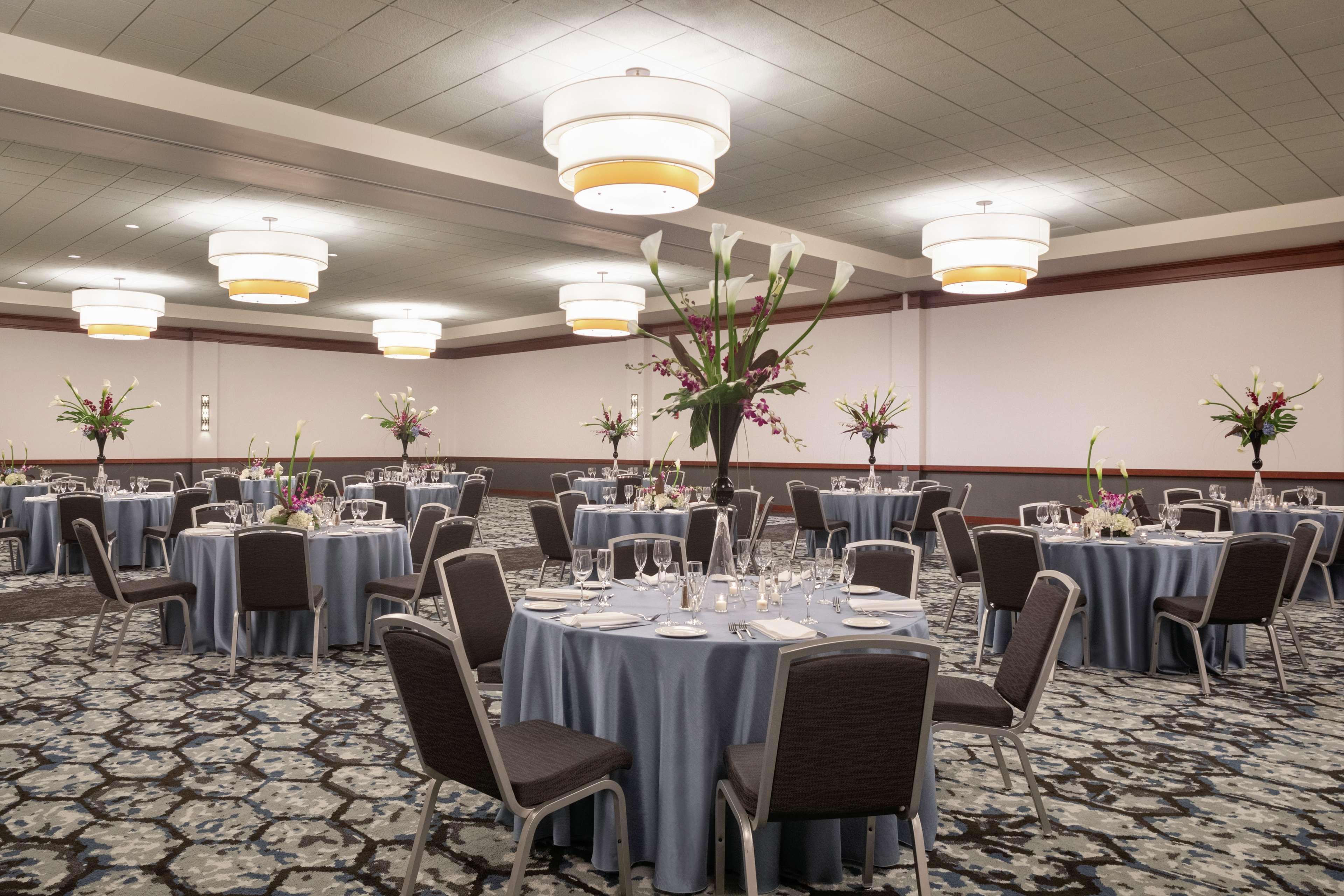 Hilton Garden Inn Troy Exterior photo