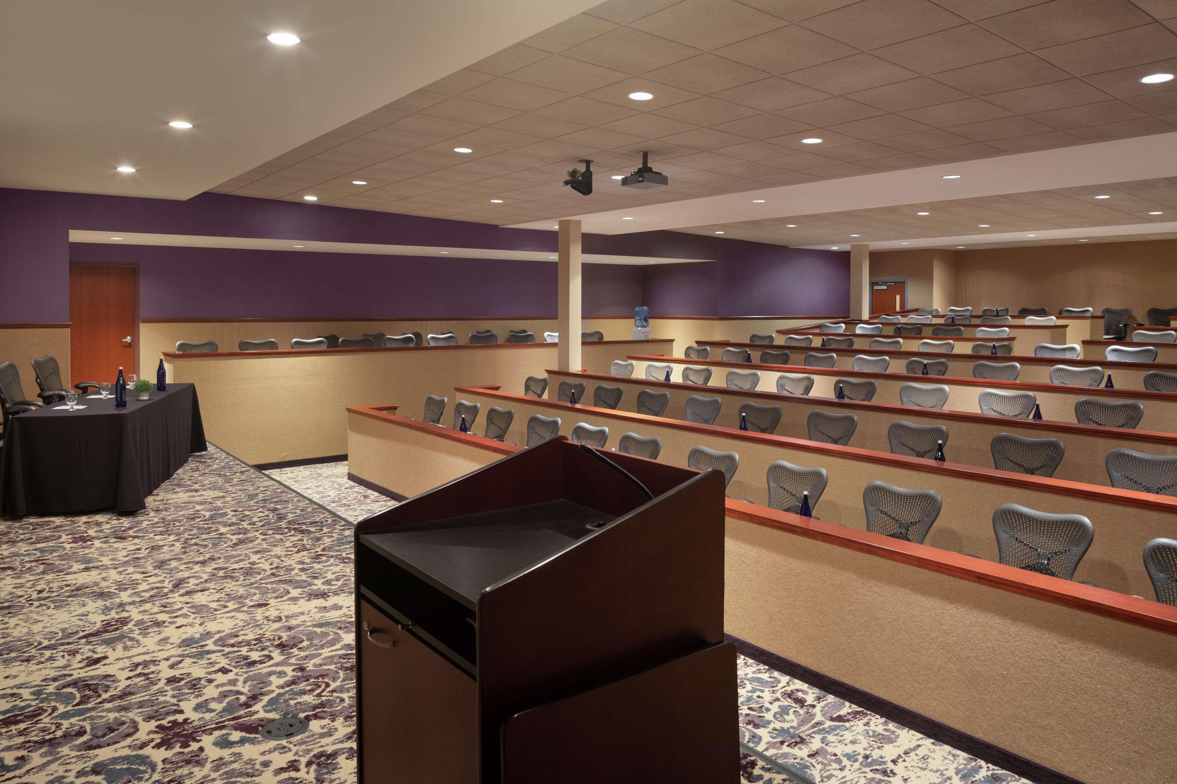 Hilton Garden Inn Troy Exterior photo