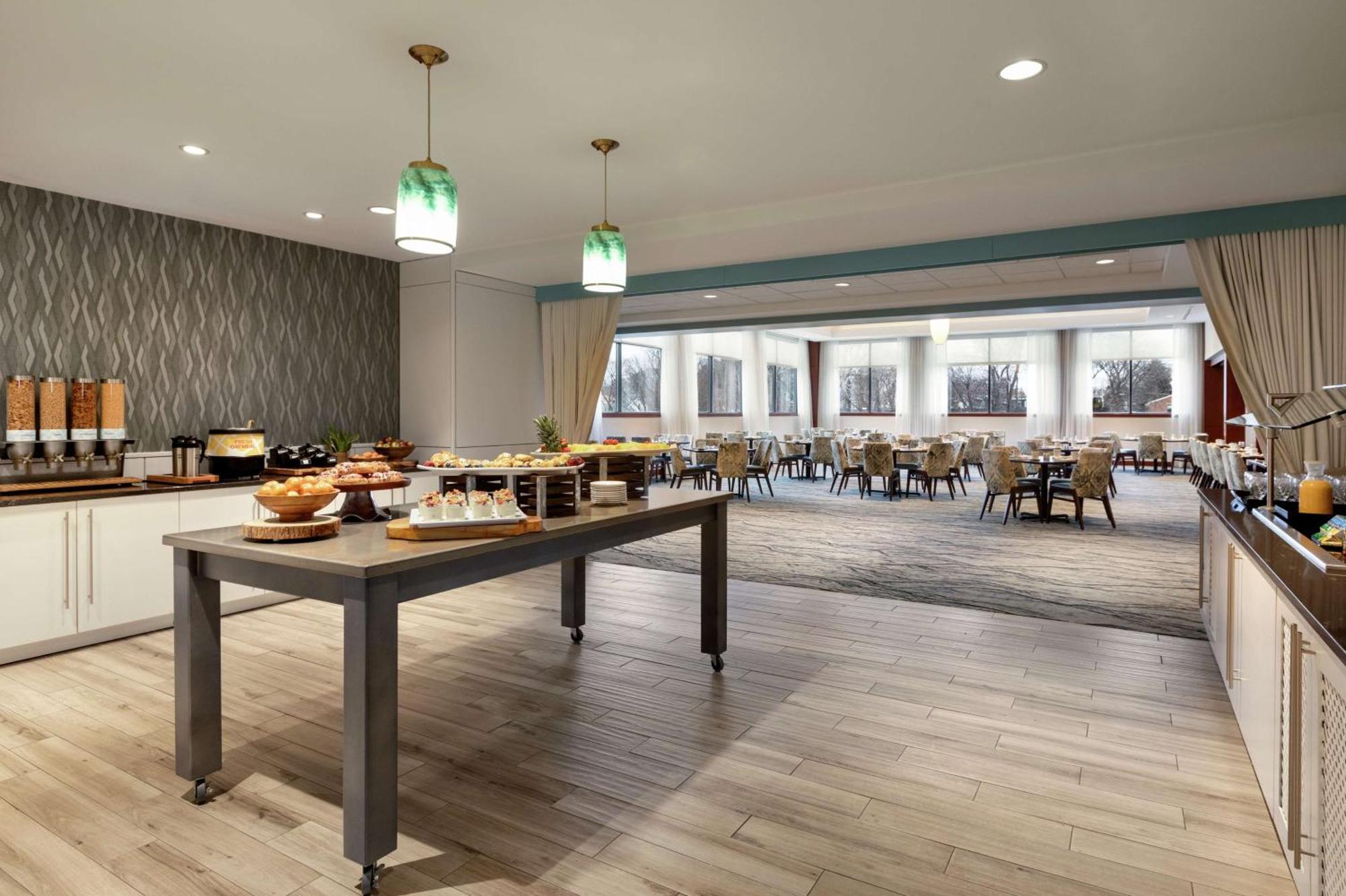 Hilton Garden Inn Troy Exterior photo